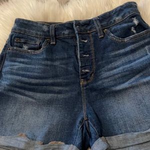 Time and Tru women’s jean shorts